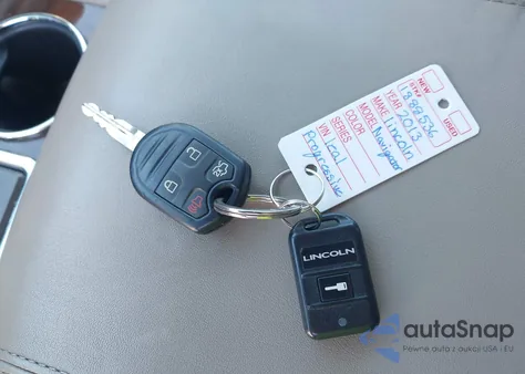 2013 Lincoln Navigator z USA, uszkodzony, nr VIN 5LMJJ2J51DEL06620